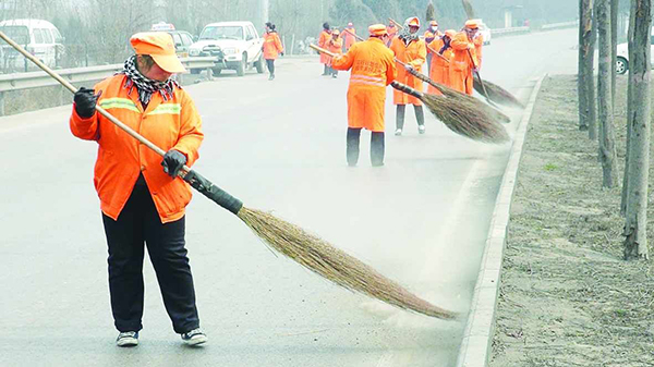 重點(diǎn)整治區(qū)域亂象企業(yè)日常保潔需做實(shí)做細(xì)